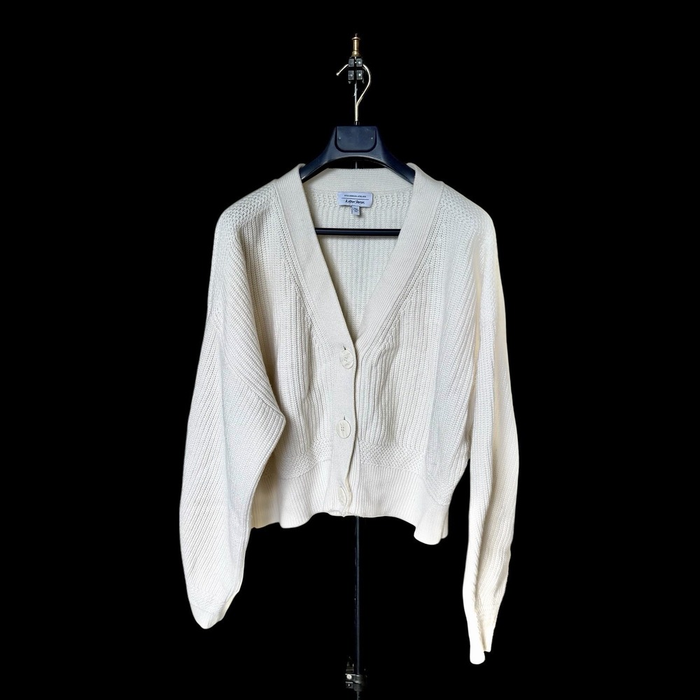 Stockholm Atelier & Other Stories Women's Wool Blend VNeck Cardigan Medium Crop
